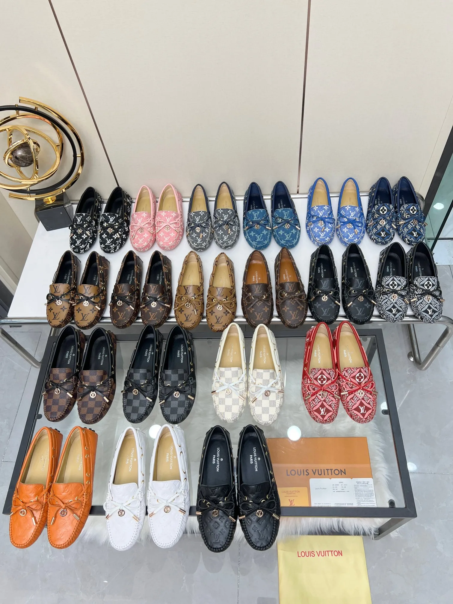 👟👟Ex-factory price 420👟👟 Lvui...Vuitt* on/】...Top purchasing agent, high version, counter 2023 spring, summer and autumn new color beanie shoes, imported fabrics, buckle bows, classic popular shoes. Lining: Sheepskin lining Color: Presbyopia Xingli Women's model: 35-42 standard size.